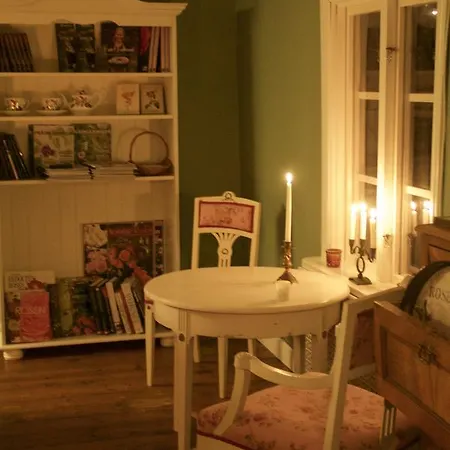 Malistorpets Rosor Bed & Kitchen Guest House Varberg Exterior photo